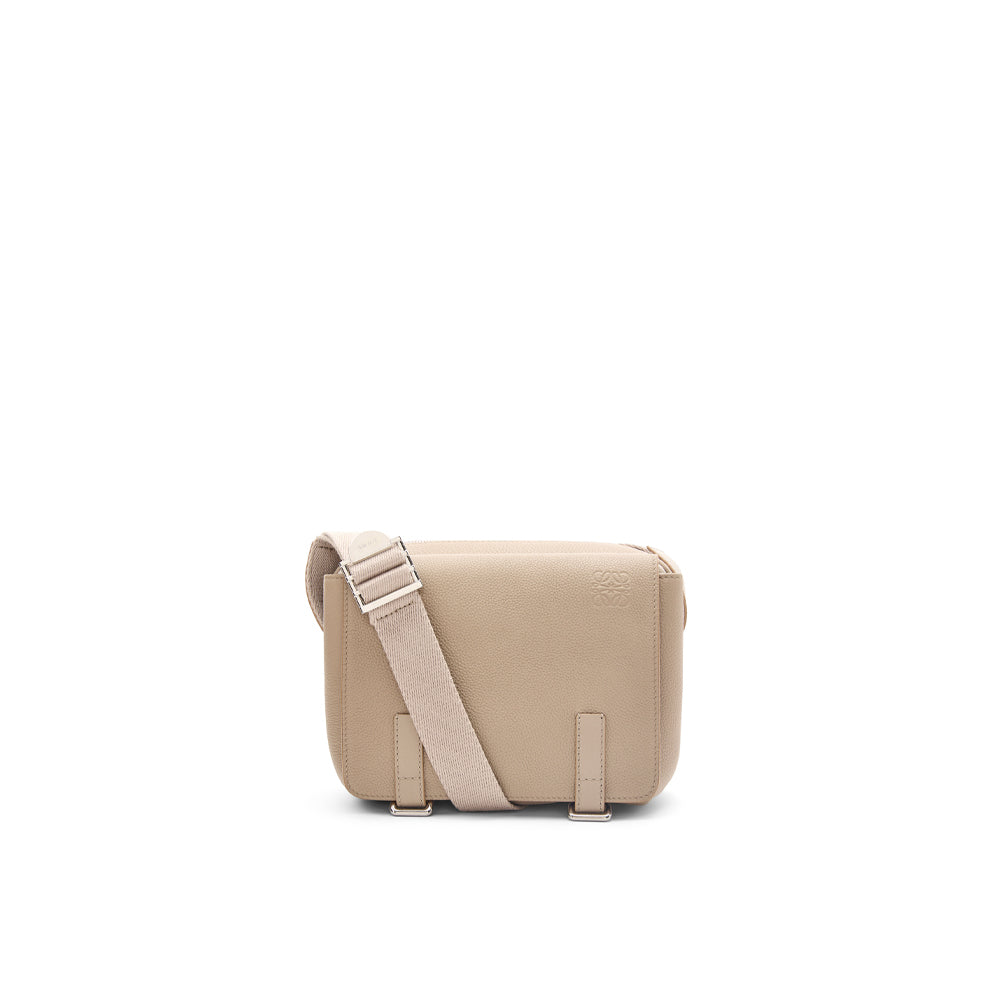 Loewe XS Military messenger bag in soft grained calfskin（Sand)