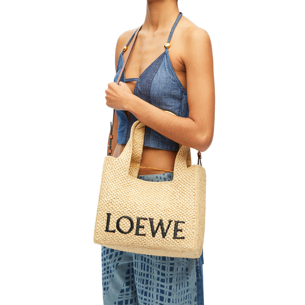 Loewe Medium LOEWE Font tote in raffia (Natural)