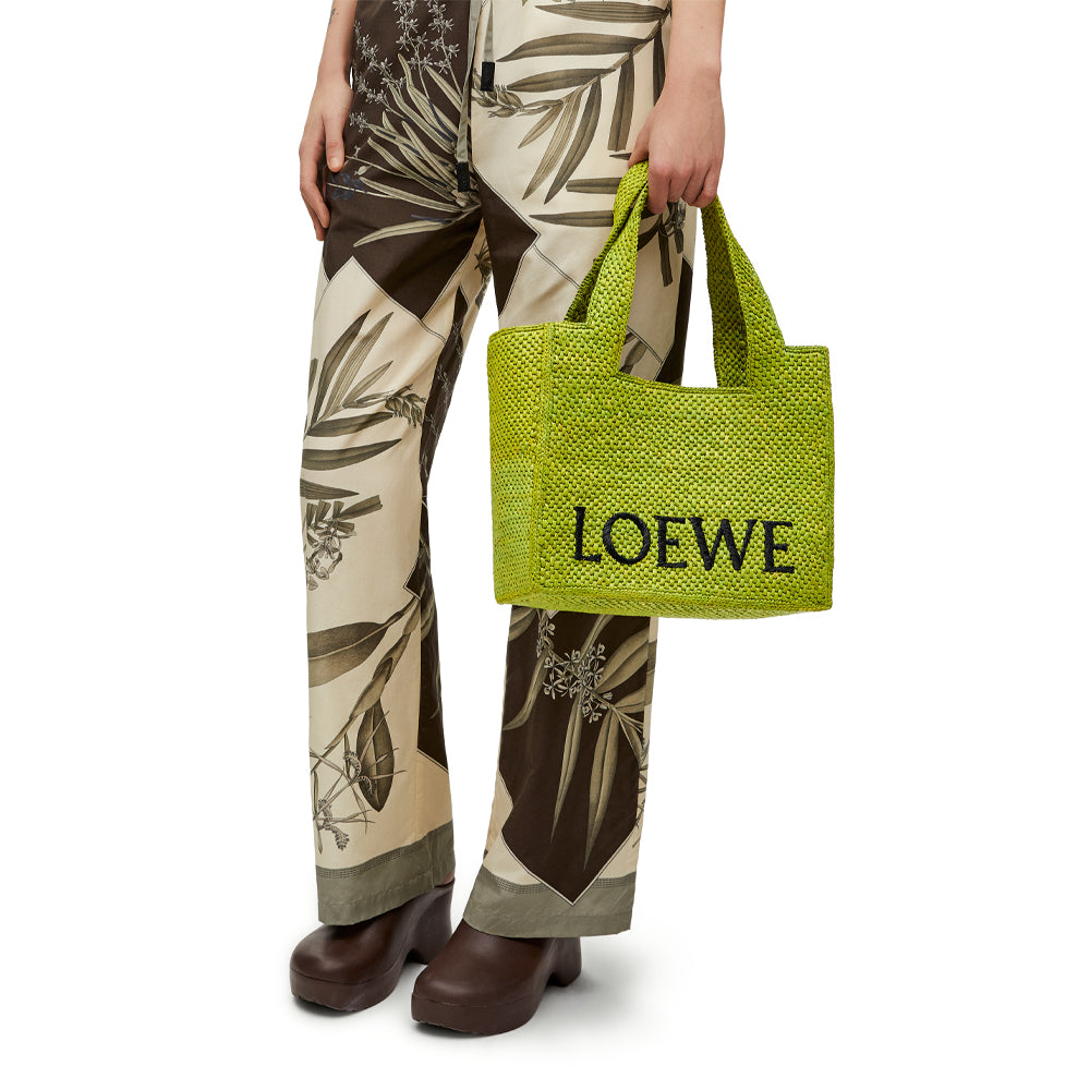 Loewe Medium LOEWE Font Tote in raffia (Meadow Green)