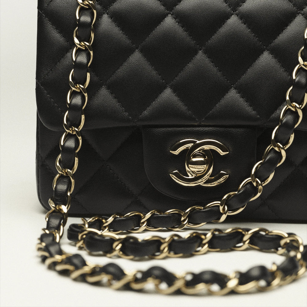 Hong Kong Stock - Chanel Mini Classic Flag Bag 17 cm