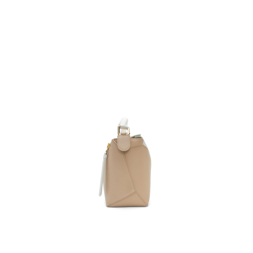 Loewe Small Puzzle bag in classic calfskin (Soft White/Paper Craft)