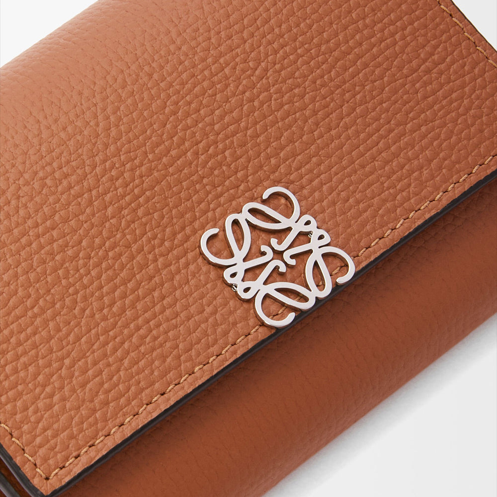 Loewe Anagram small vertical wallet in pebble grained calfskin (Tan)